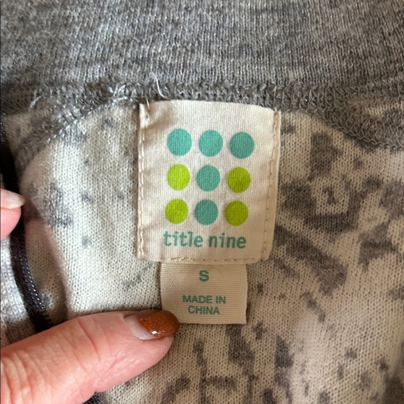 Title Nine Gray Long Sleeve Nine Mercury Sweater Dress - Picture 9 of 9